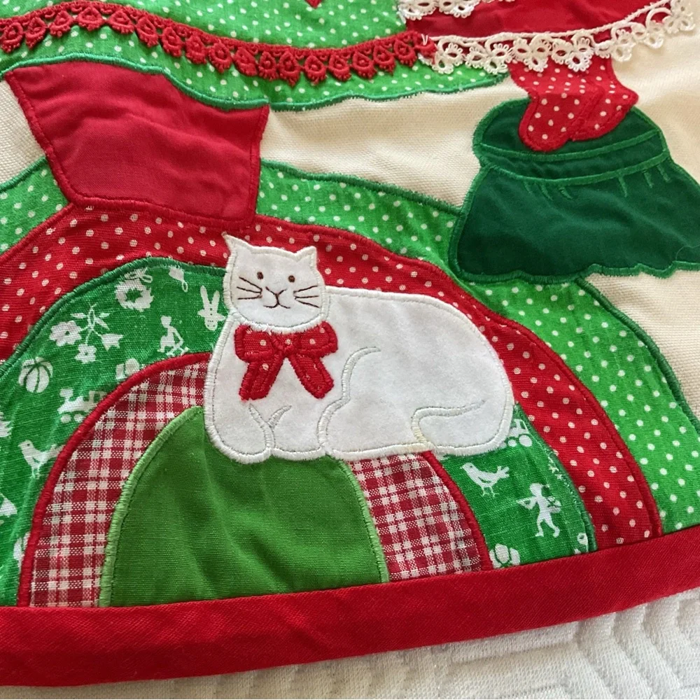 House of Hatten Christmas Tree Skirt Angel Scene Vintage